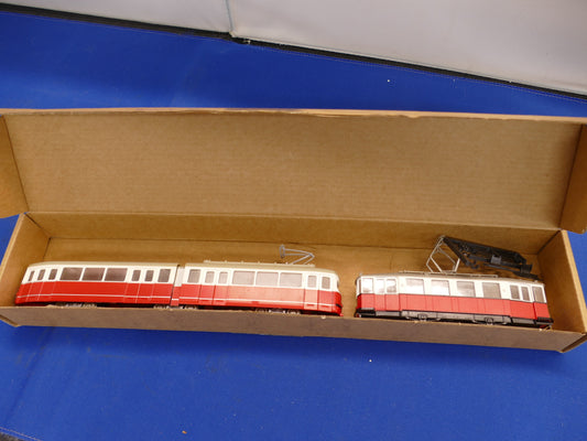 OO/HO Unpowered Tram (used)