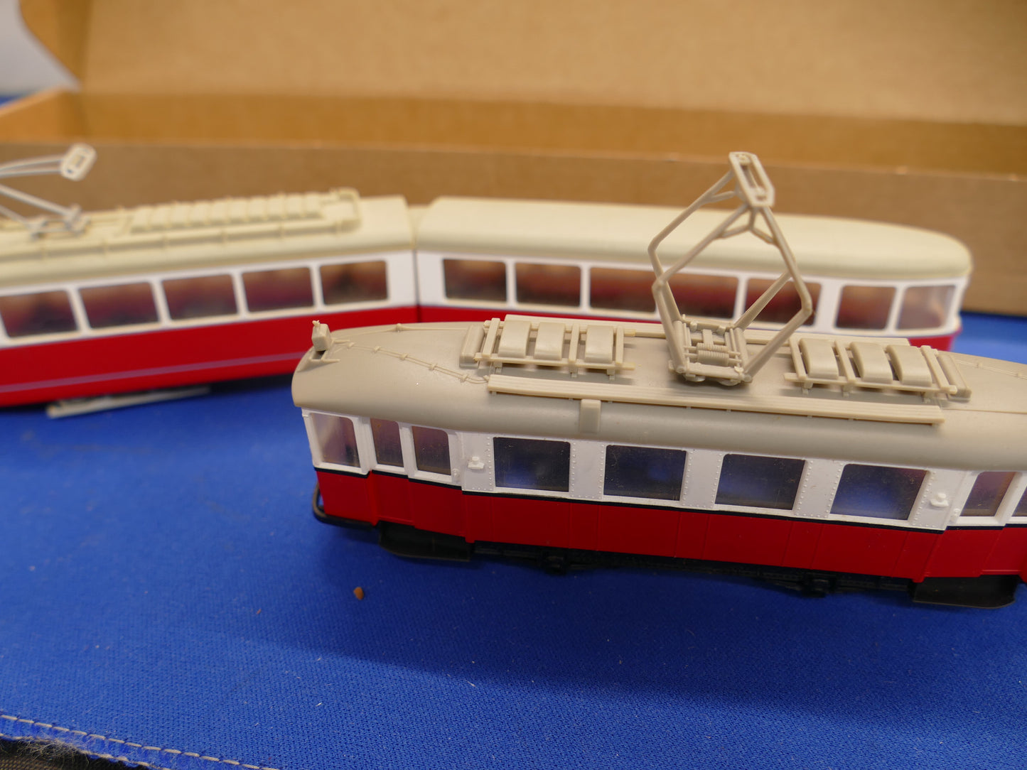 OO/HO Unpowered Tram (used)