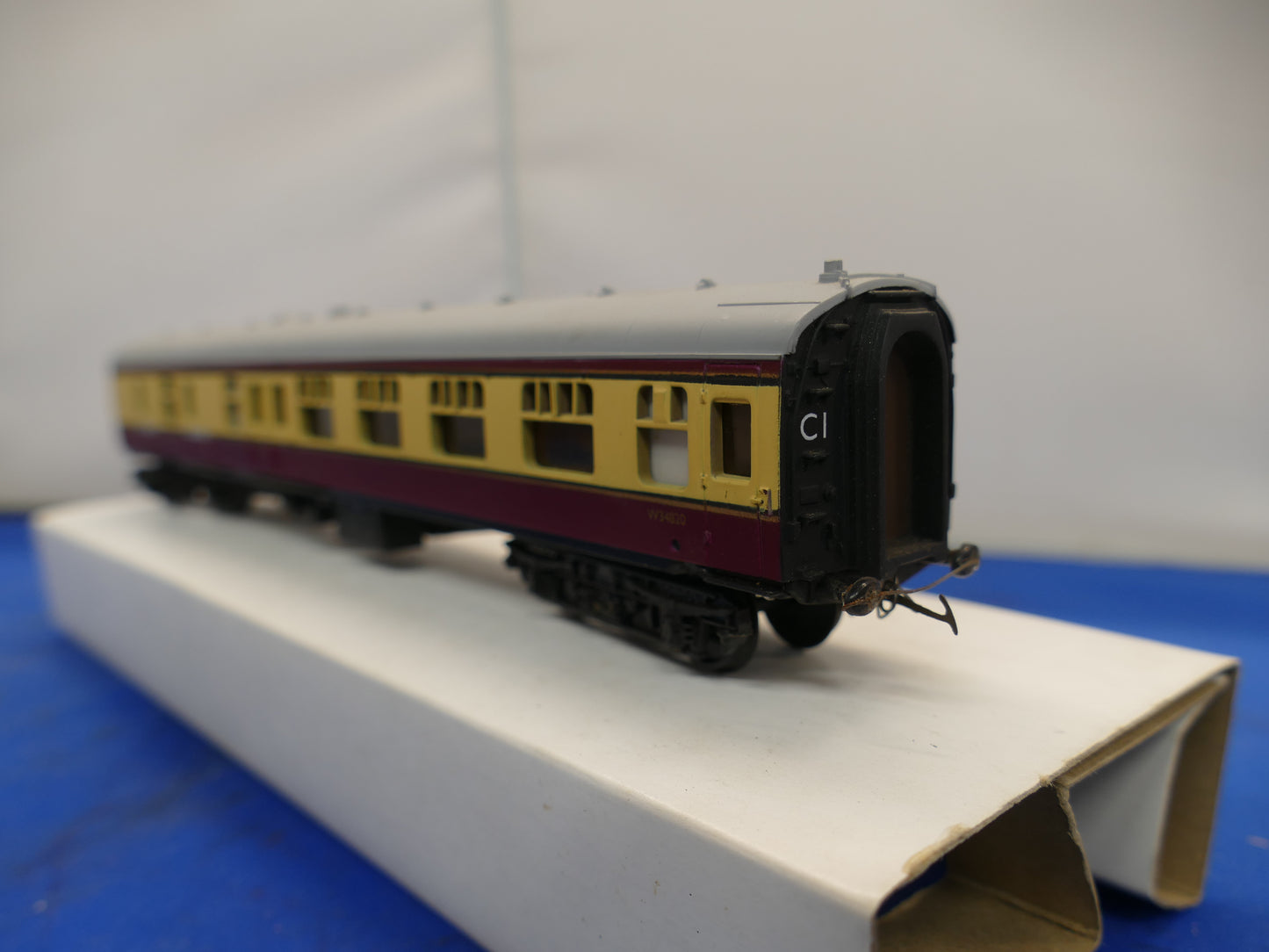Mainline OO BR Coach Brake / 2nd (used)