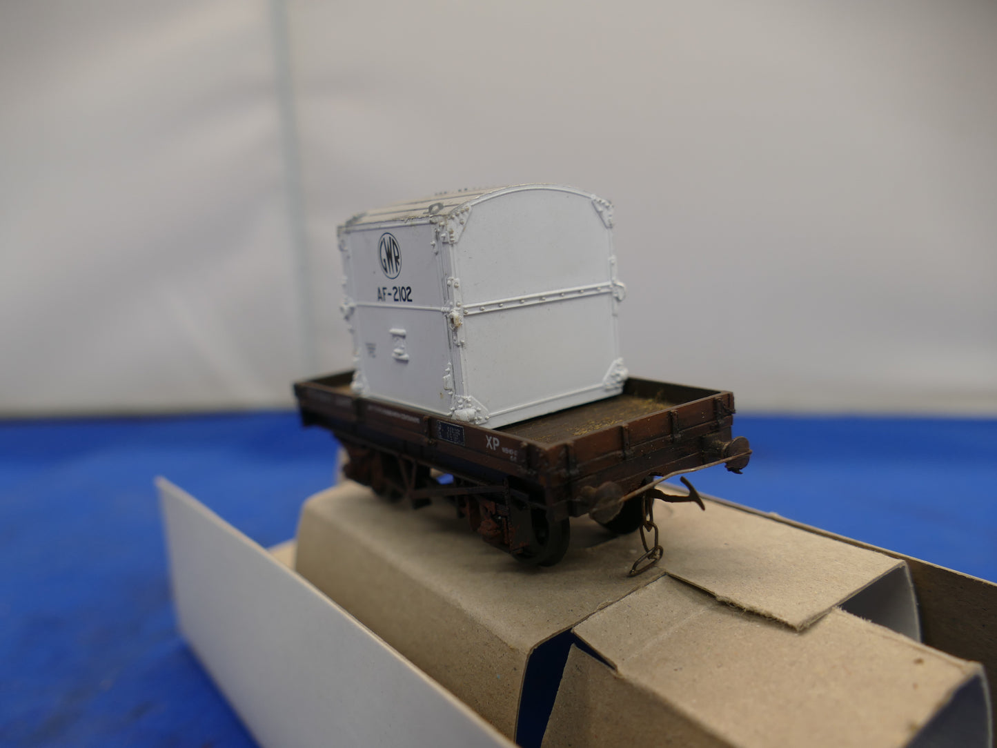 Mainline OO BR Plank Wagon (used)