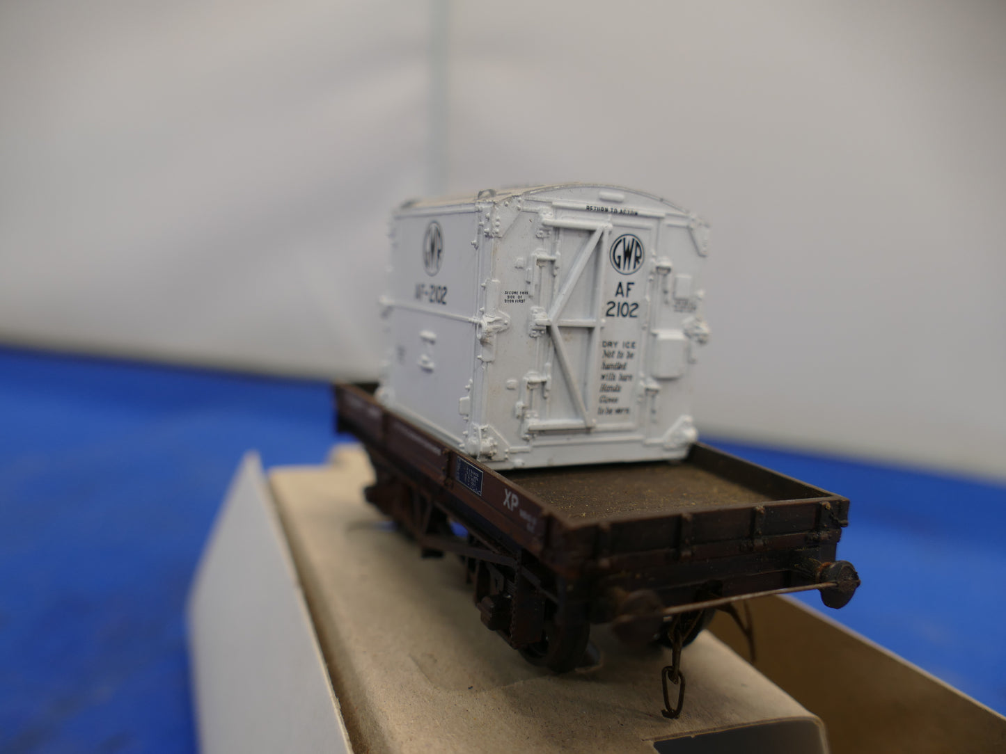 Mainline OO BR Plank Wagon (used)