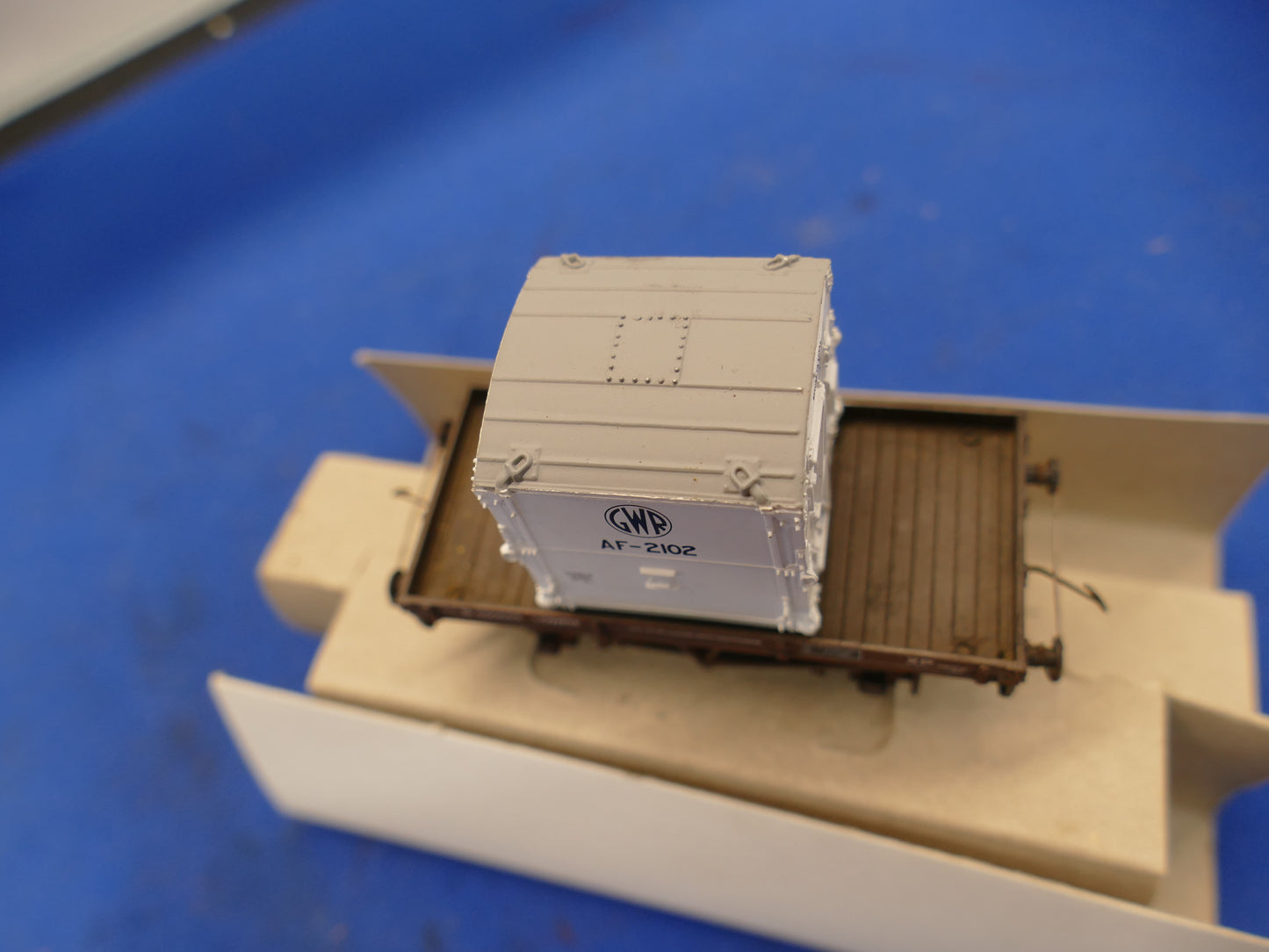 Mainline OO BR Plank Wagon (used)