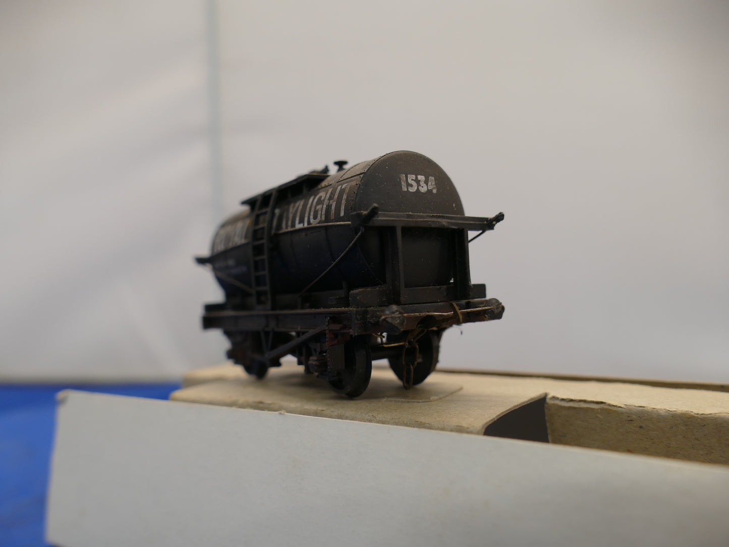 Mainline OO Tank Wagon (used)