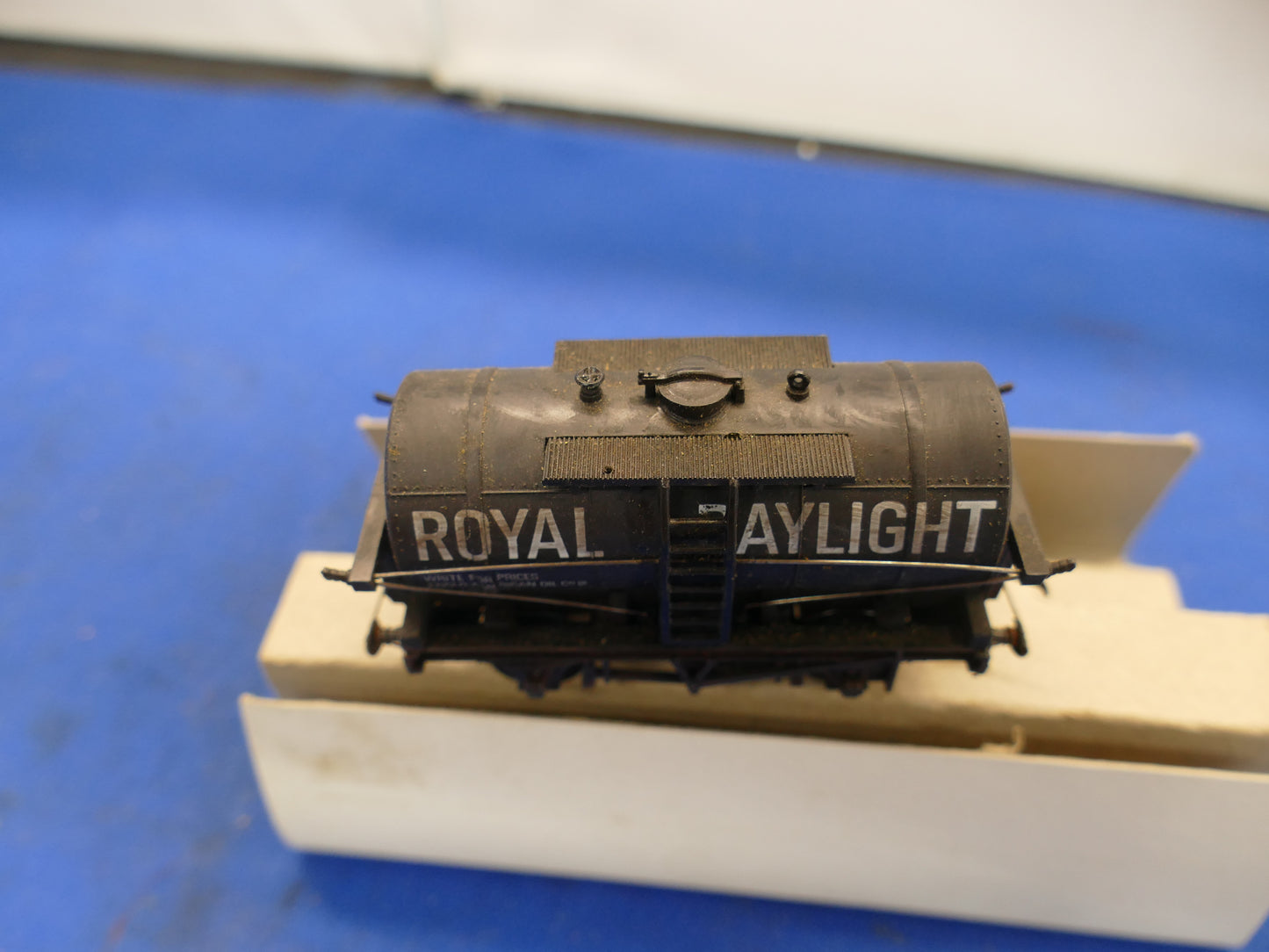 Mainline OO Tank Wagon (used)
