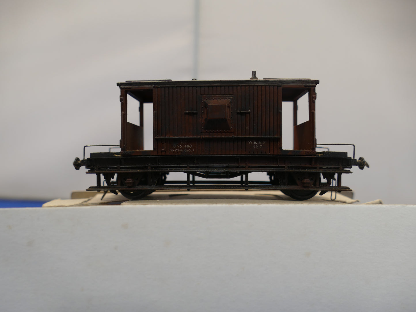 Mainline OO BR Brake Van (used)