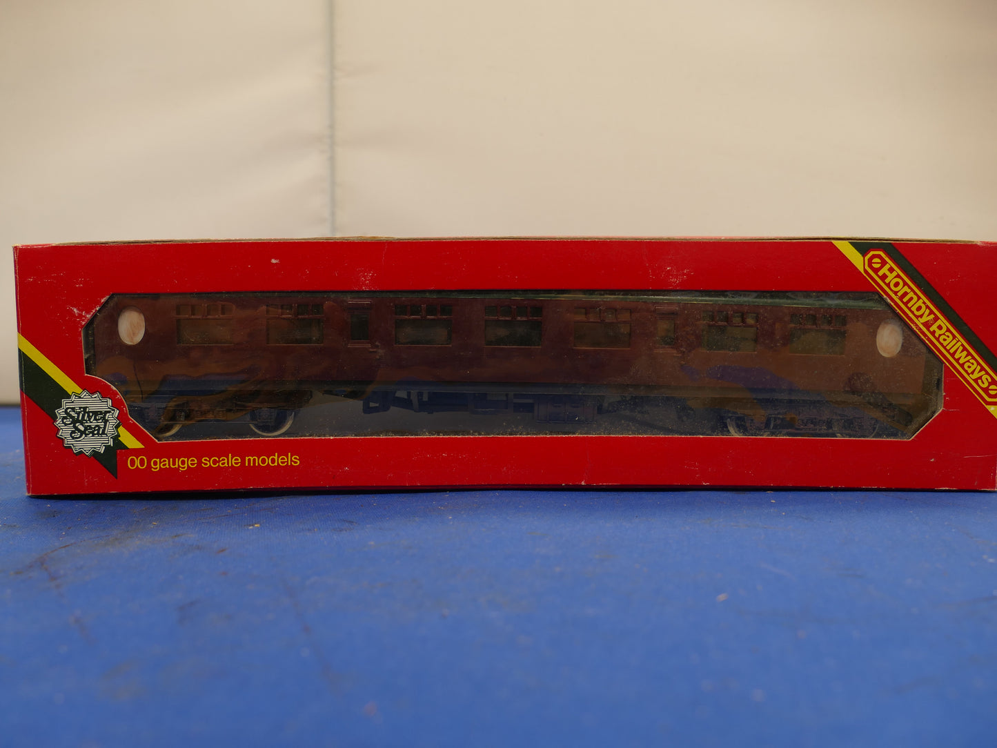 Hornby R937 LNER Coach (Used)