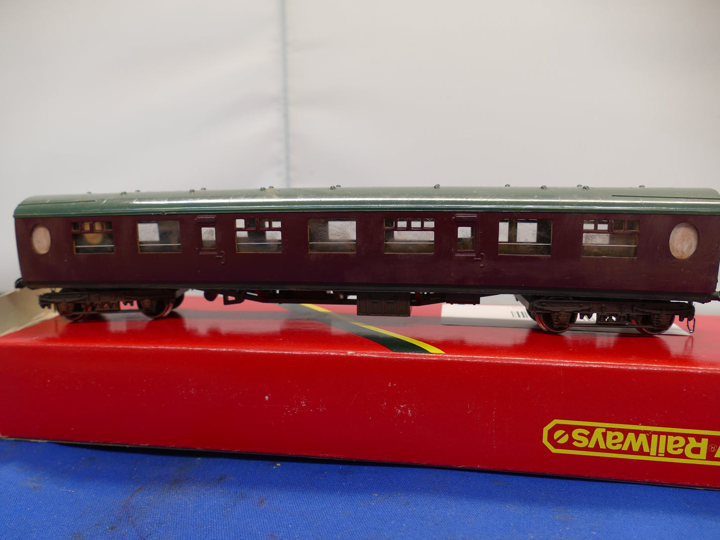 Hornby R937 LNER Coach (Used)