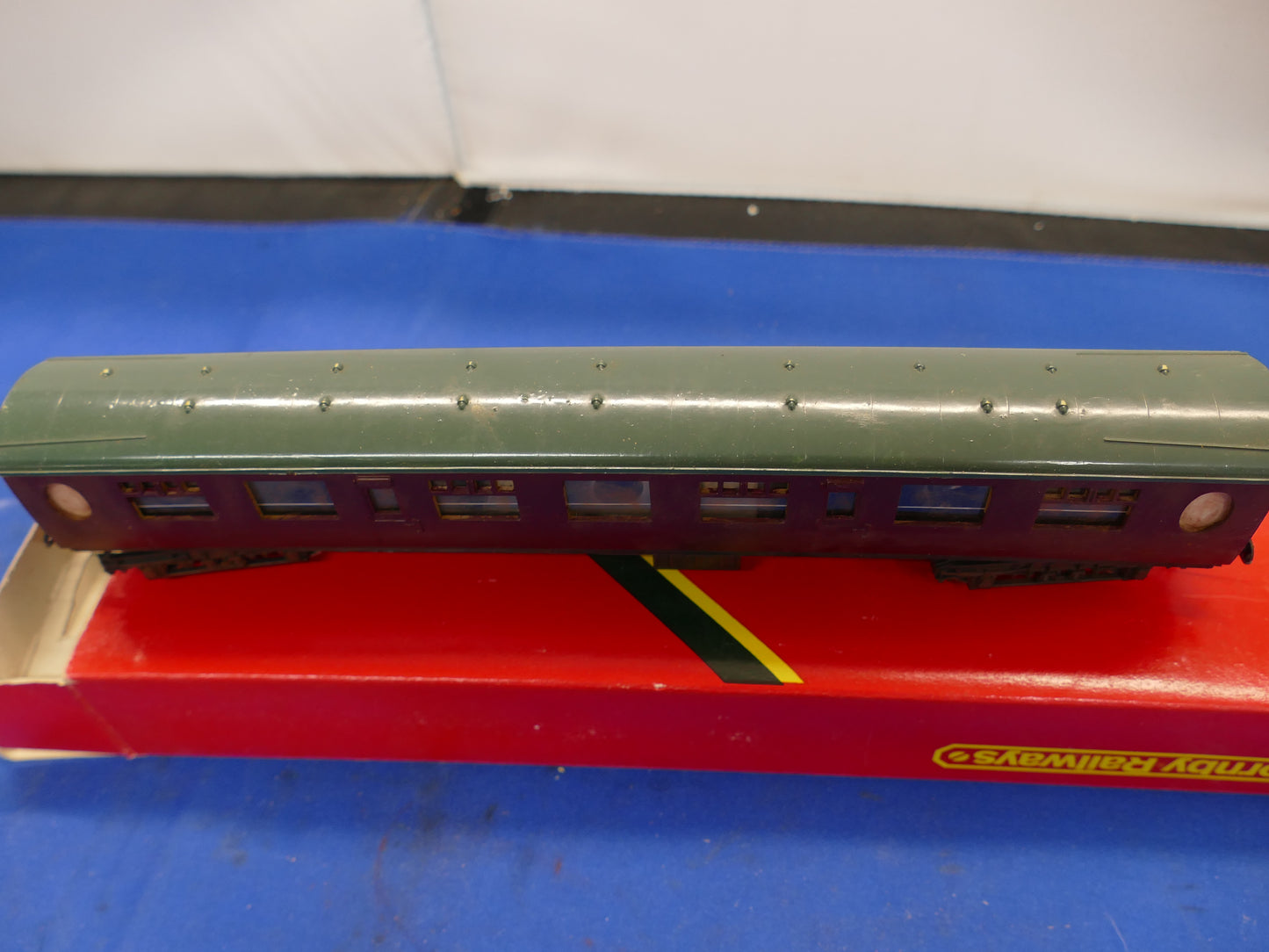 Hornby R937 LNER Coach (Used)