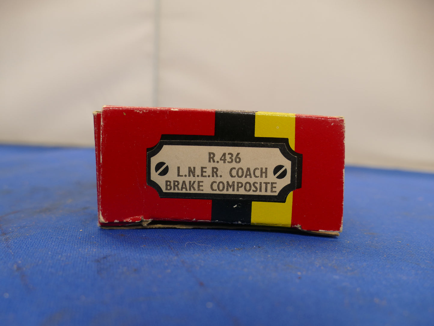 Hornby R436 LNER Coach (Used)