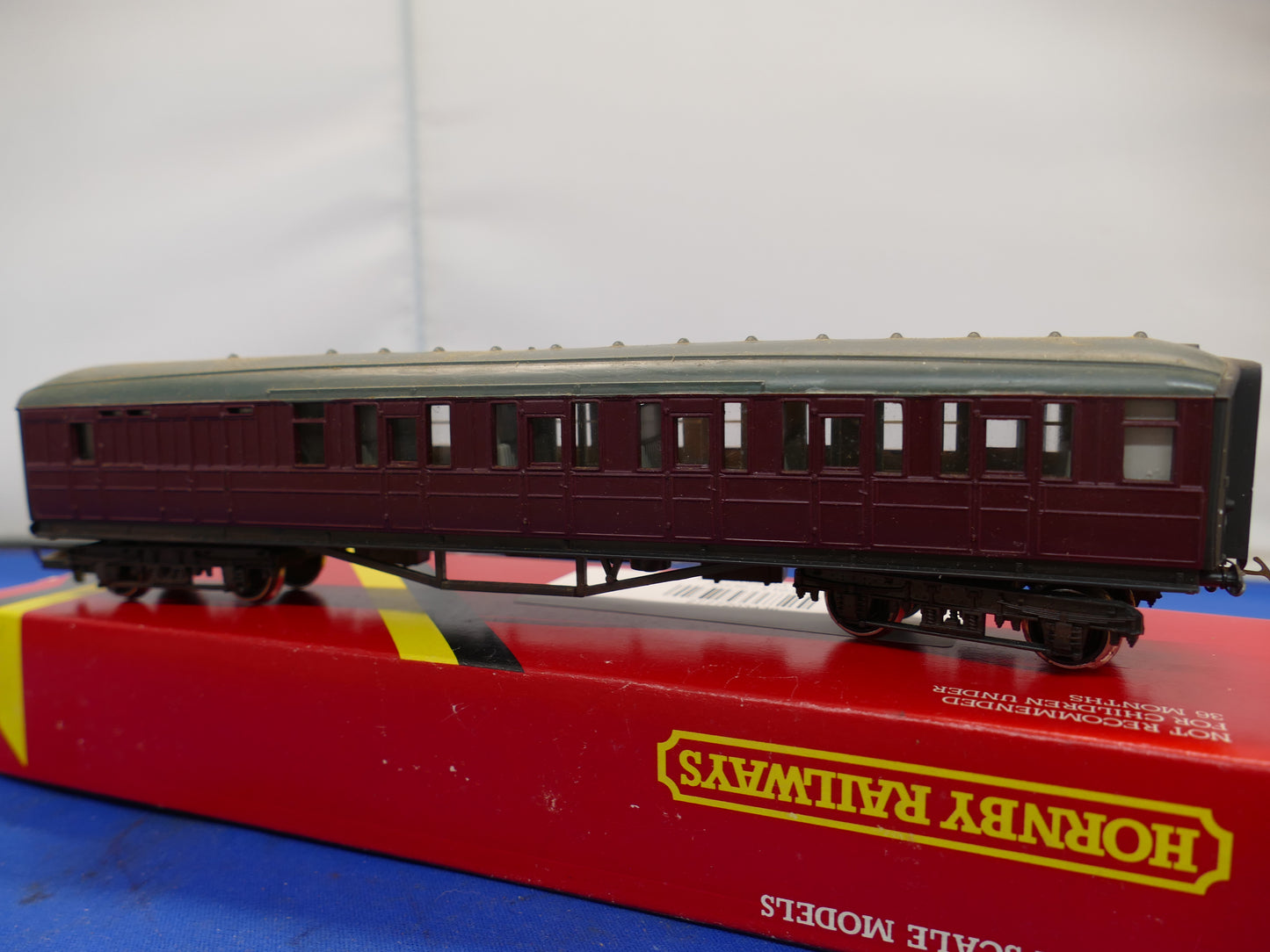 Hornby R436 LNER Coach (Used)