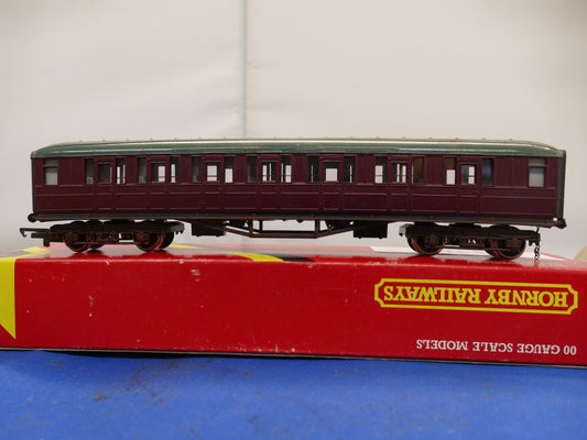 Hornby R435 LNER Coach (Used)