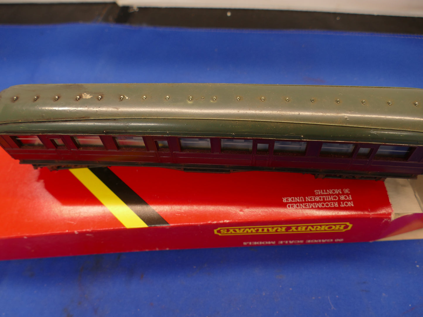 Hornby R435 LNER Coach (Used)