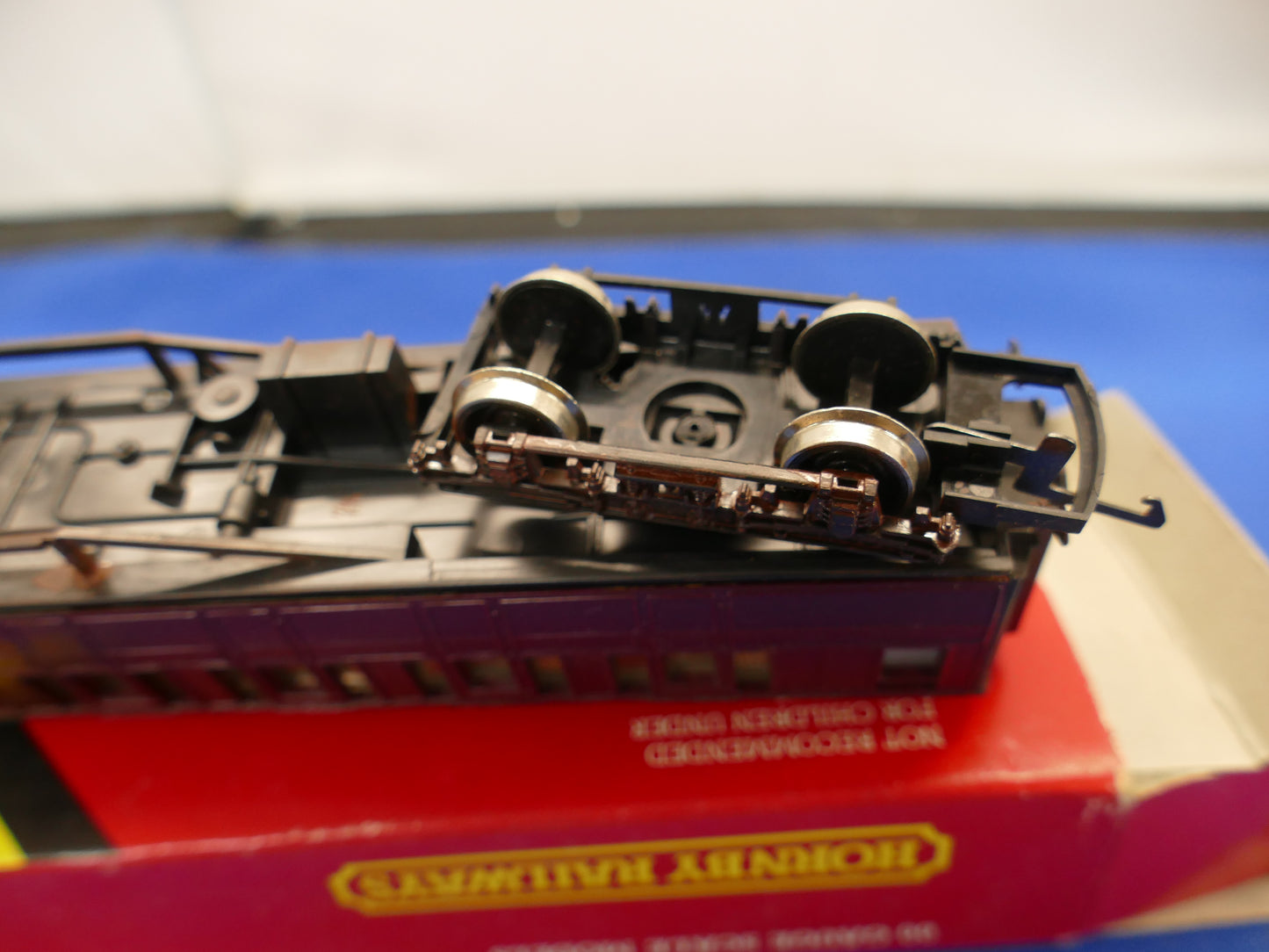 Hornby R435 LNER Coach (Used)