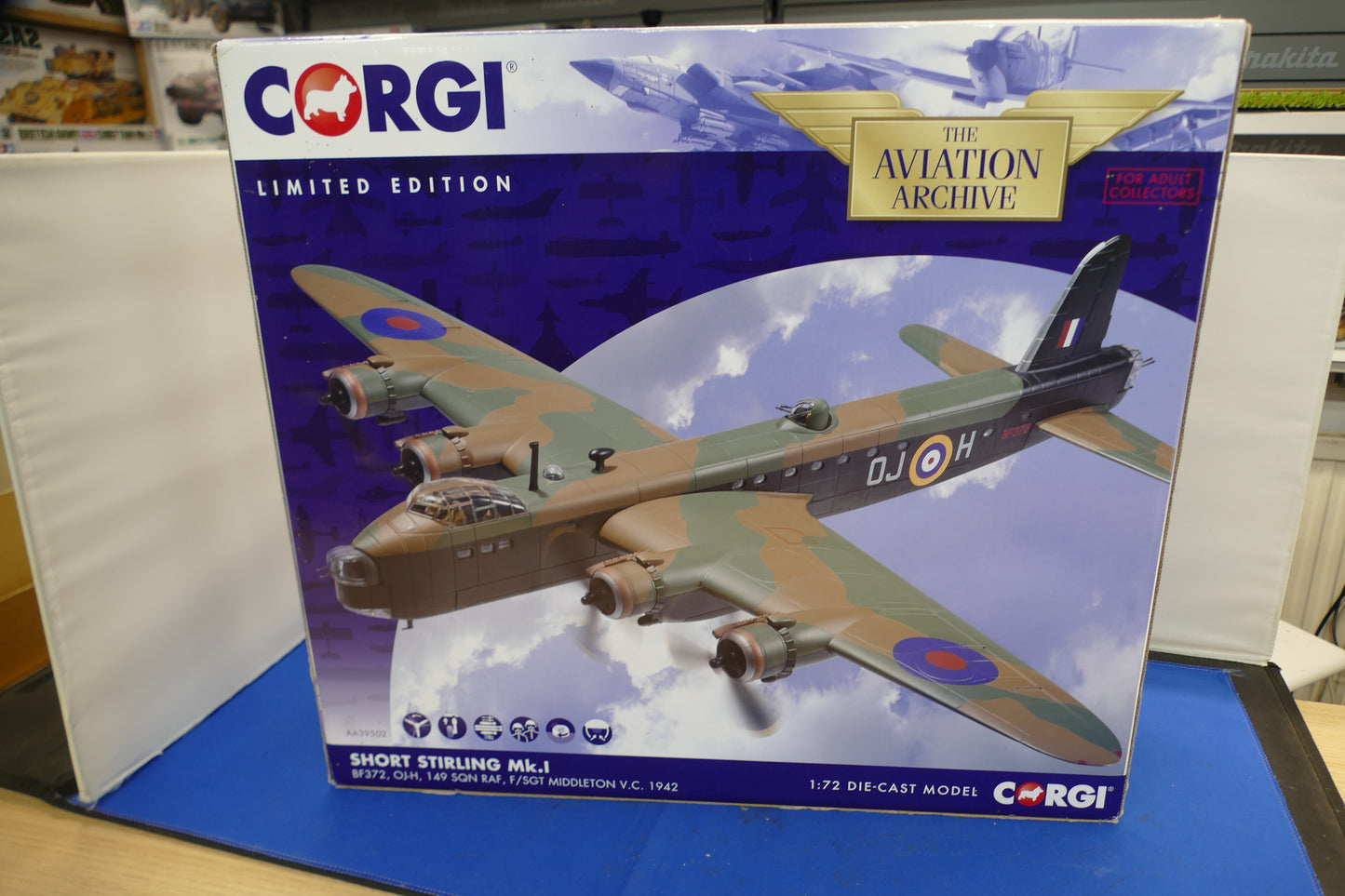 Corgi Stirling MK1 149 Sqdrn (pre owned)