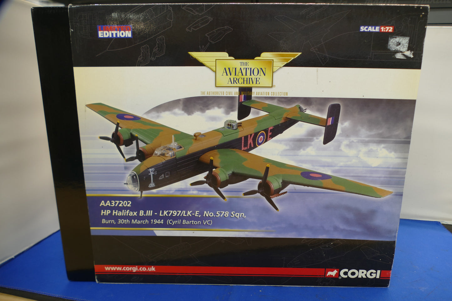Corgi HP Halfax B.III 578 Sqdrn (pre owned)