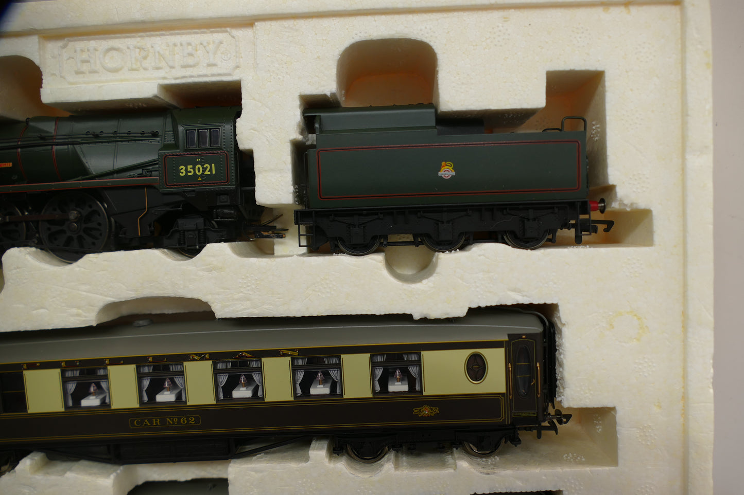 Hornby OO R2300 "Bournemouth Belle" set (used)