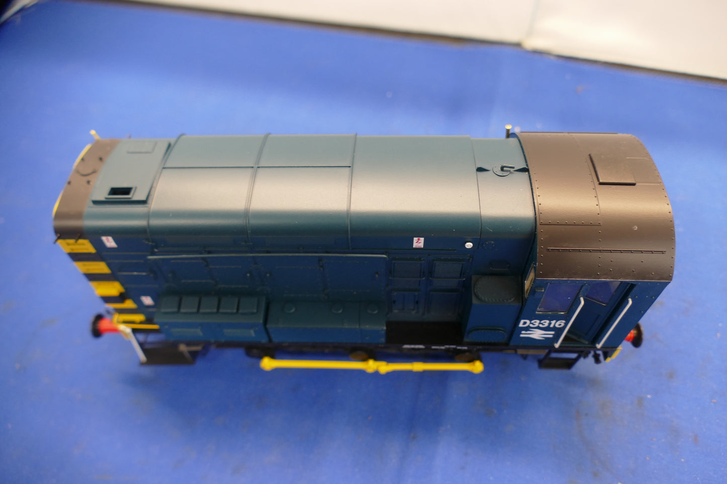 "O" Gauge Dapol Class 08 Diesel (used)