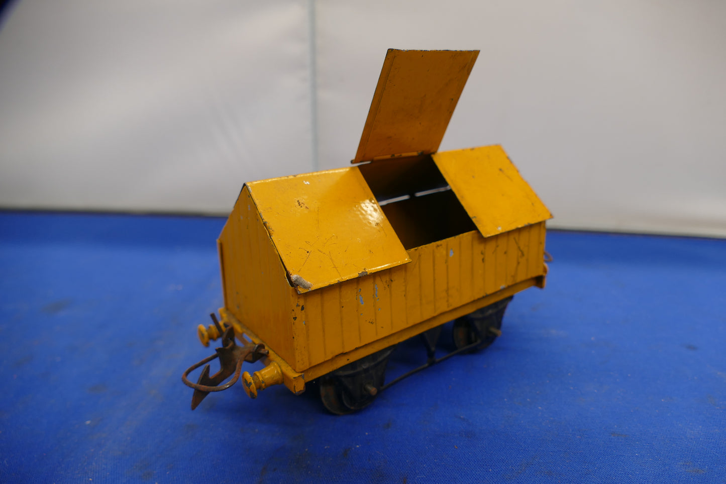 Hornby O Gauge Tinplate Wagon "Cement" (used)