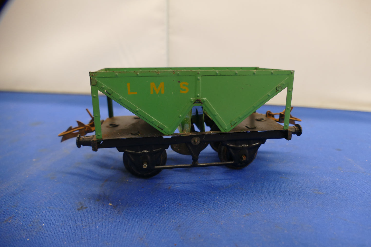 Hornby O Gauge Tinplate Hopper Wagon "LMS" (used)