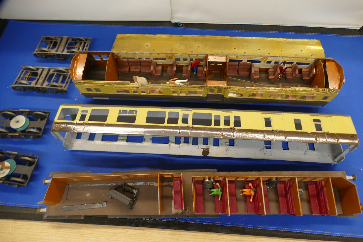 "O" Gauge  2x Coach Kits (used)