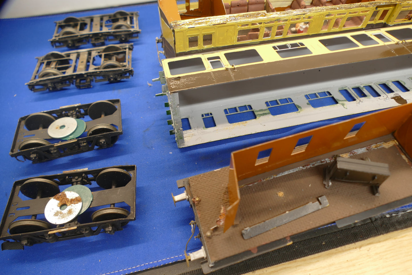 "O" Gauge  2x Coach Kits (used)