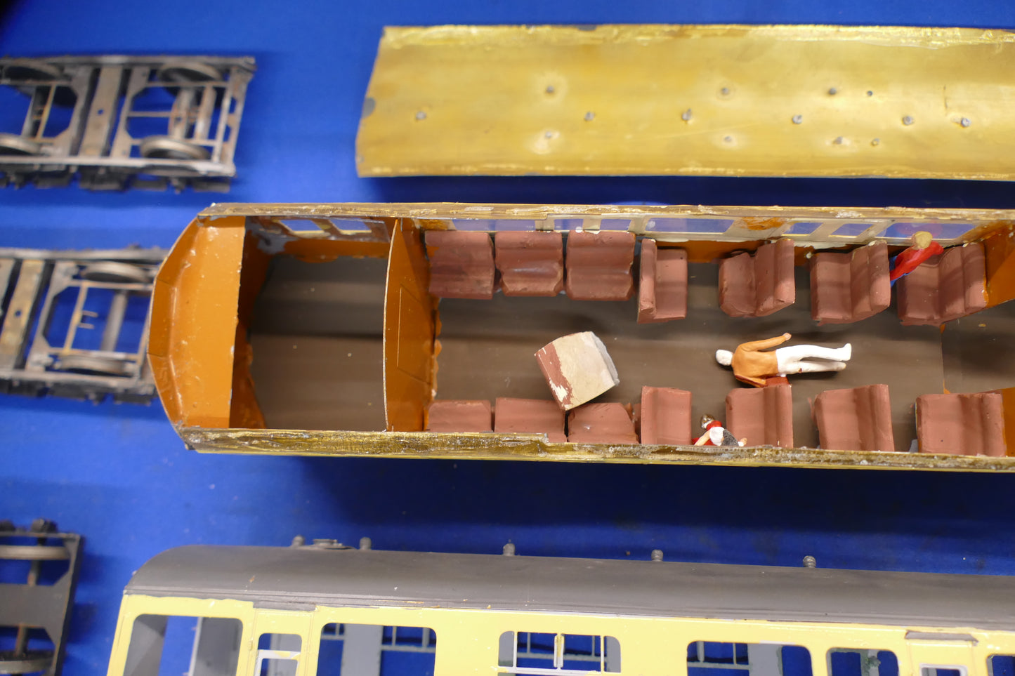 "O" Gauge  2x Coach Kits (used)