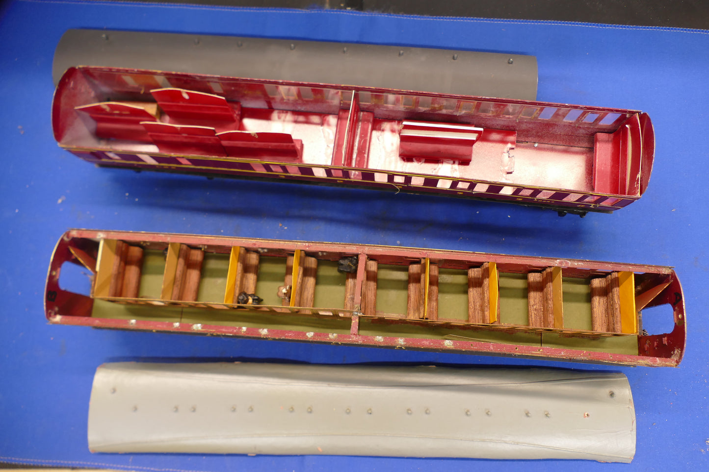 "O" Gauge  2x Coach Kits (used)