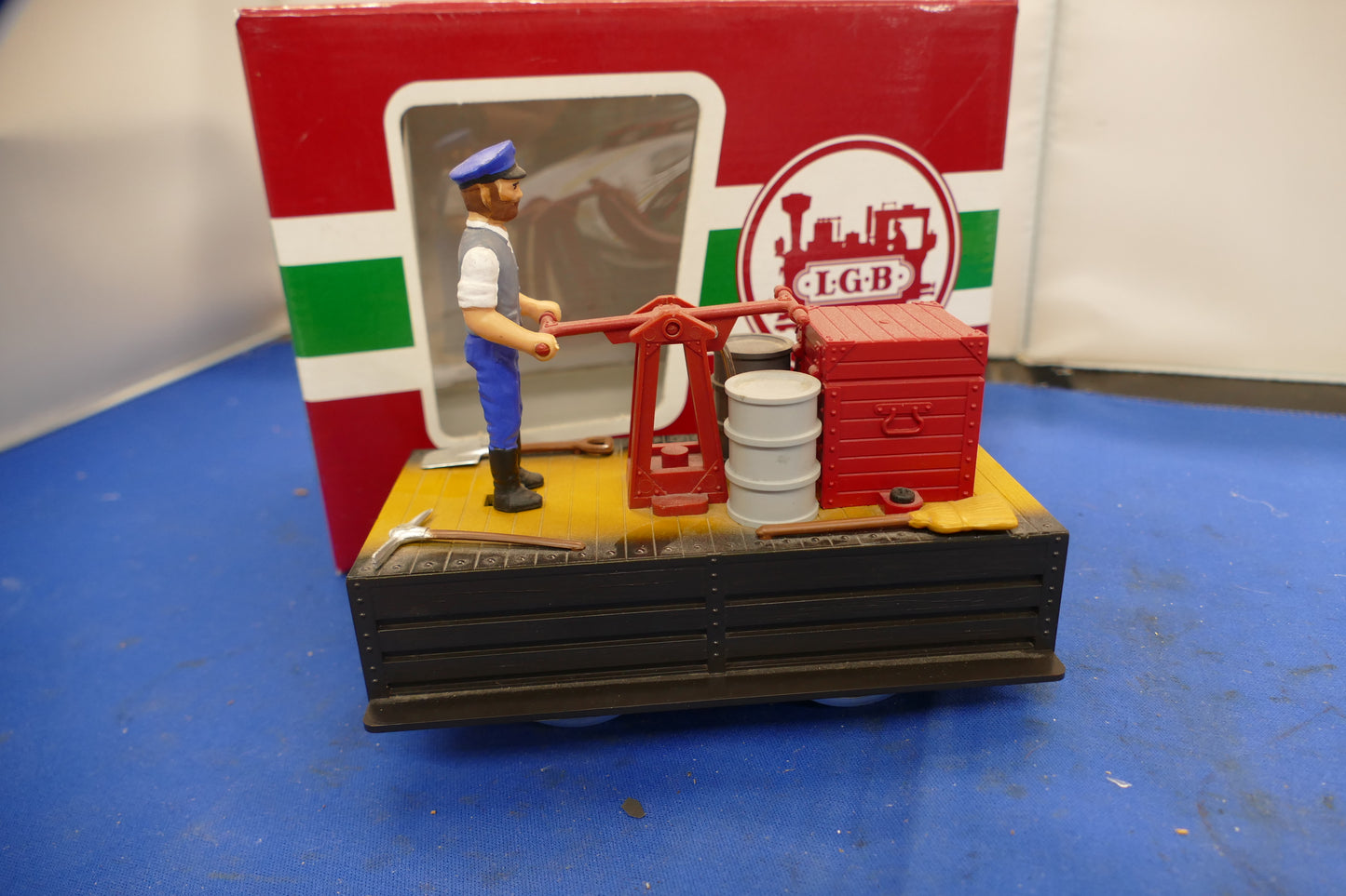 LGB 20010 Hand Cart (used)
