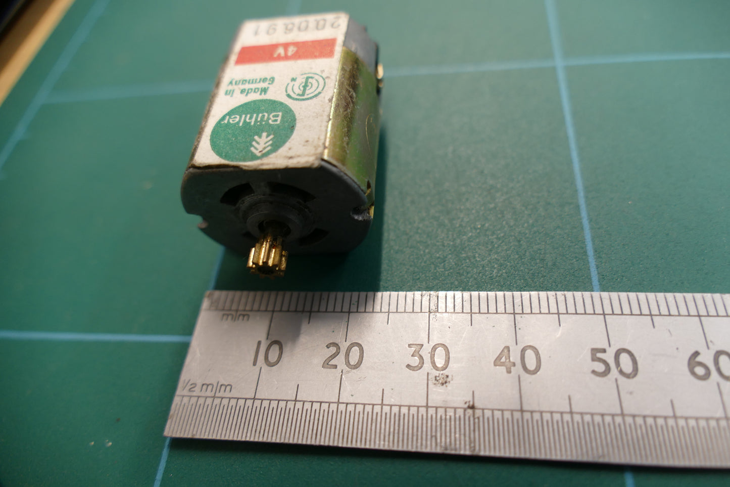 4v motor Buhler