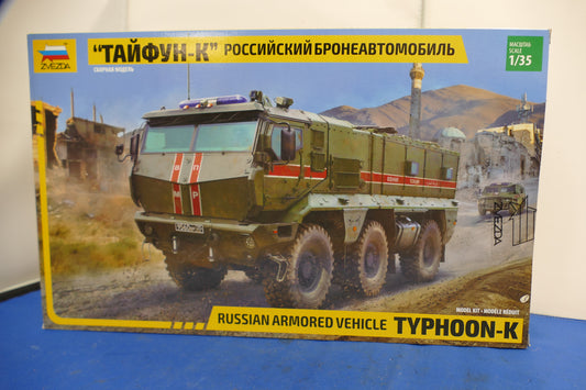 Zvezda - 1:35 Russian Armored Vehicle kit