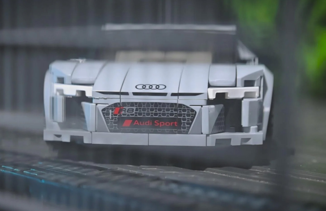 1:24 Audi R8 Coupé - 199 pcs- C55027W