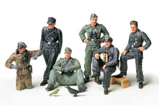 TAMIYA 1/35 German Tank Crew At Rest