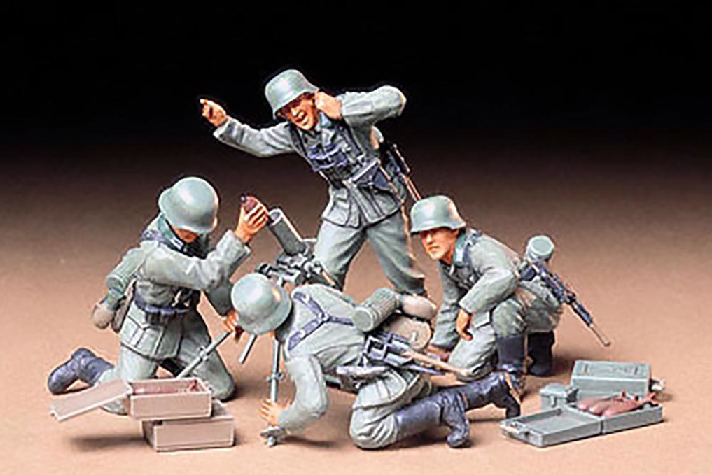 TAMIYA 1/35 GERMAN INFANTRY MORTAR TEAM