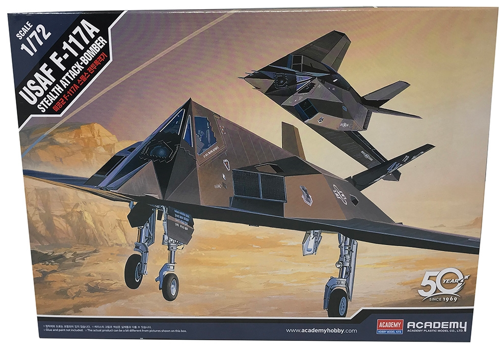Academy 1:72 US Air Force F-117A Nighthawk Stealth Attack Aircraft