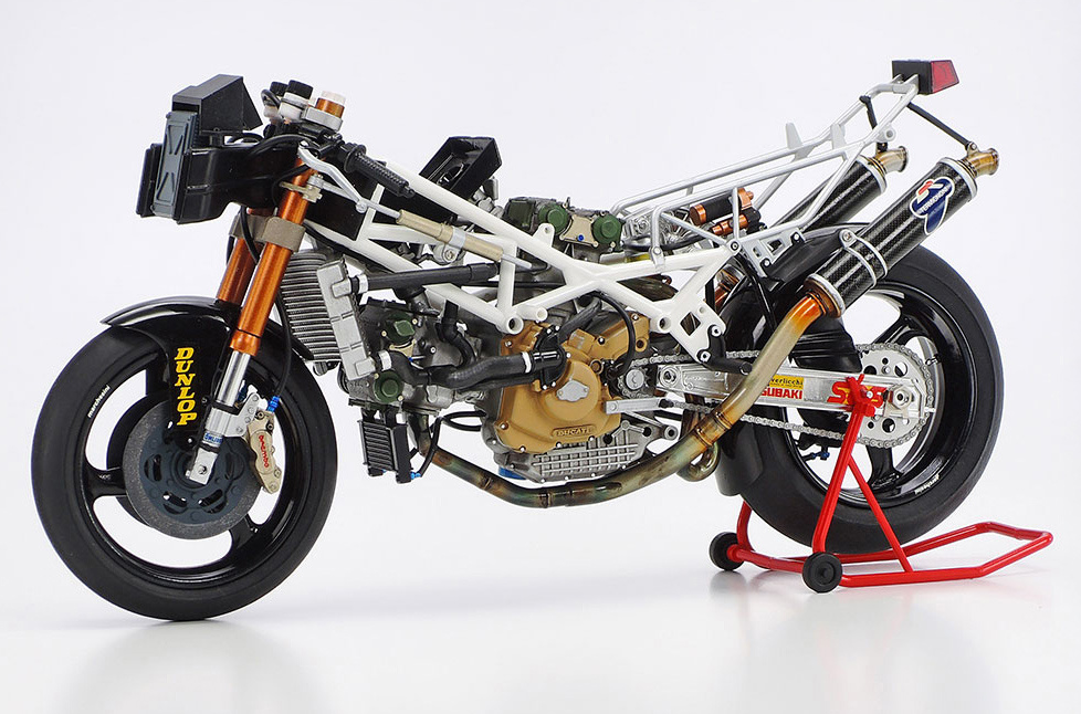 TAMIYA 1/12 Ducati 888 Superbike