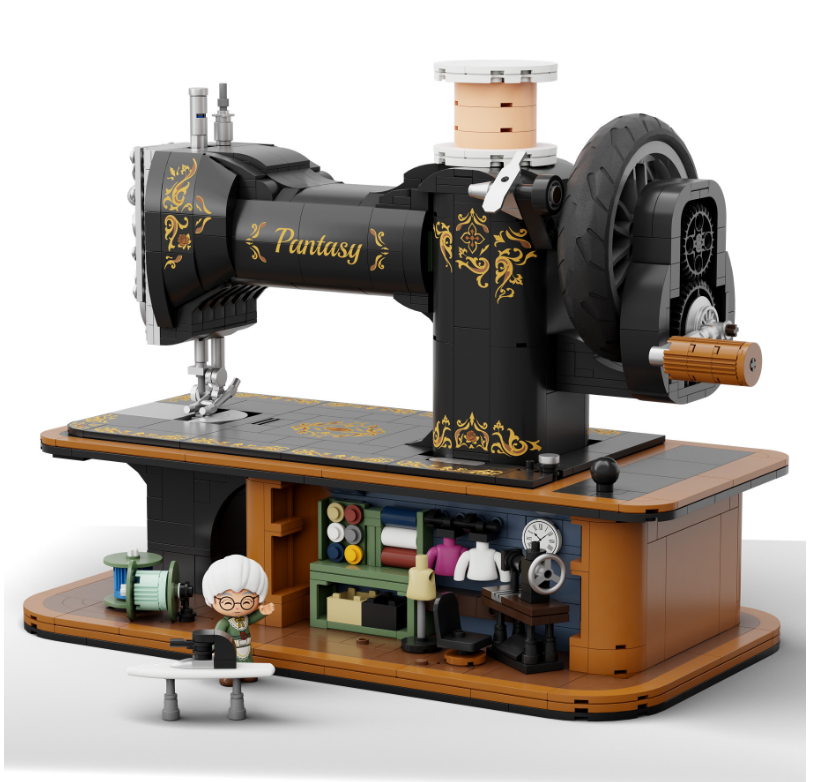 Pantasy - Antique Hand Crank Sewing Machine