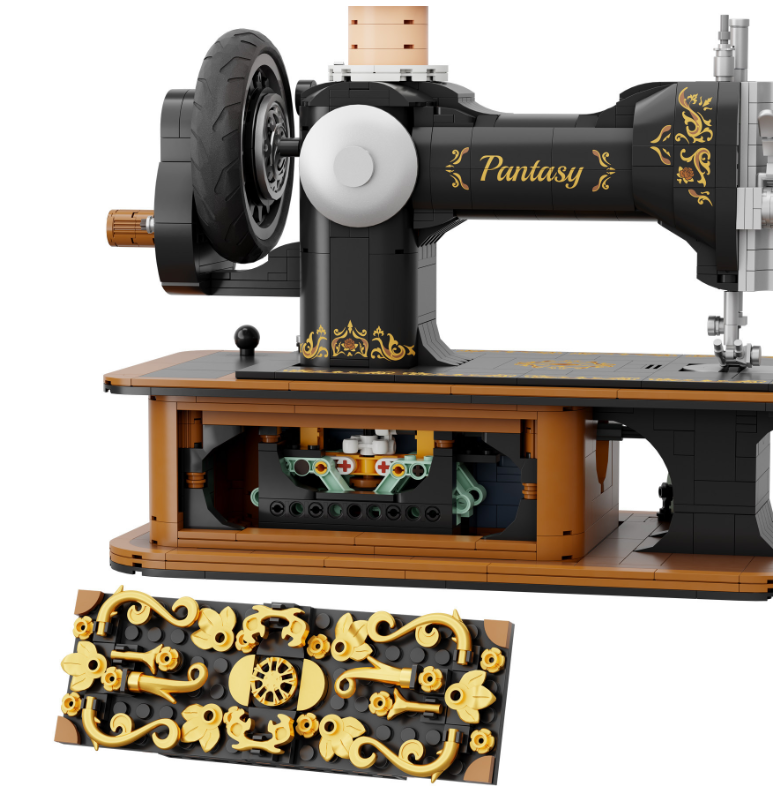 Pantasy - Antique Hand Crank Sewing Machine