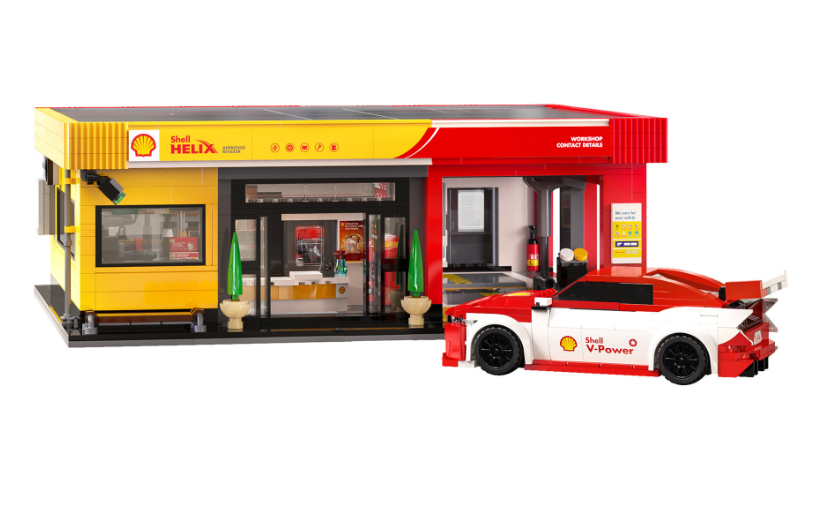 Shell Service Station with Car - 1697 pcs